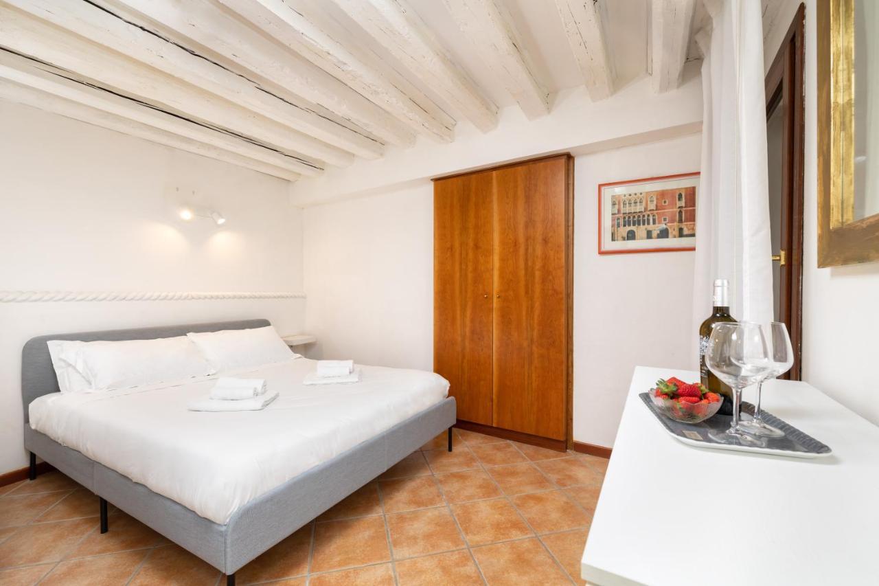 Appartamenti Superior In Via Garibaldi By Bricola Apartments Wenecja Zewnętrze zdjęcie